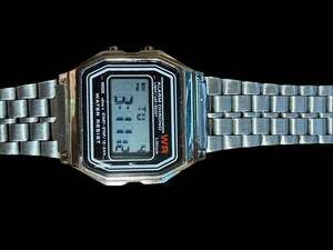 Vintage Digital Alarm Chrono WR Lithium Watch Gold Tone Case Stainless Steel